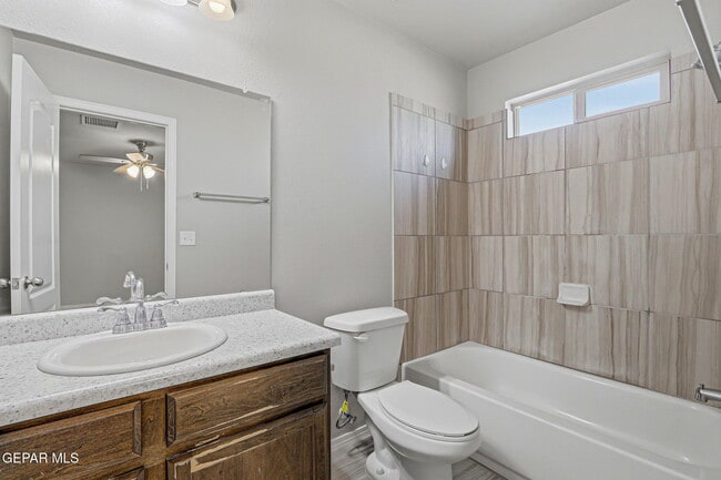 Building Photo - 1004 Aircoupe Way