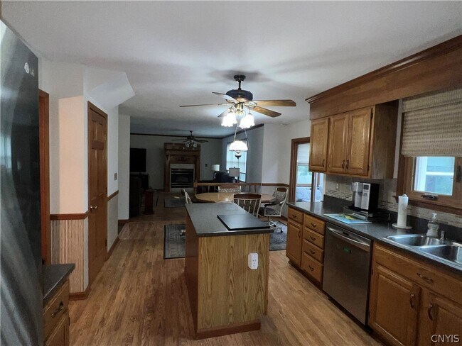 Building Photo - 6314 Hardwood Ln