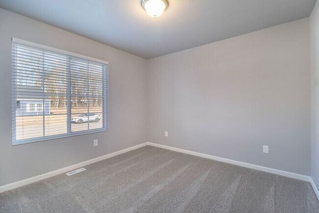 Building Photo - 10227 Pennridge Dr