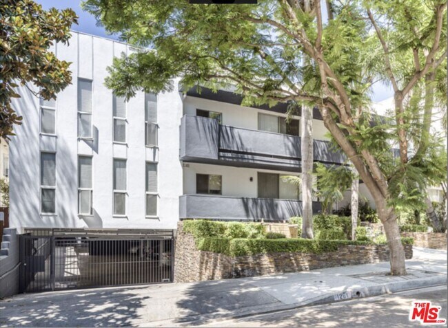 Building Photo - 1261 Laurel Ave