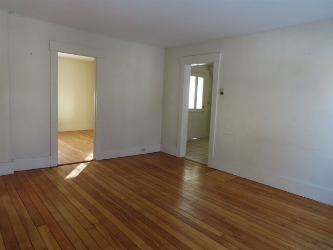 Building Photo - 207 Gilford Ave