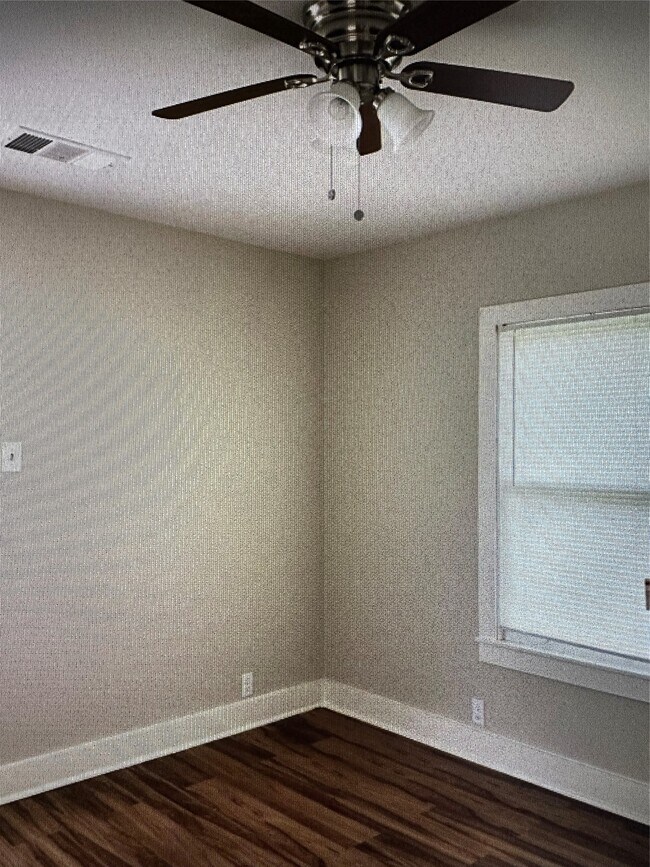 Building Photo - 8921 Ramin Dr