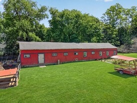 Building Photo - 315 Bellvale Lakes Rd