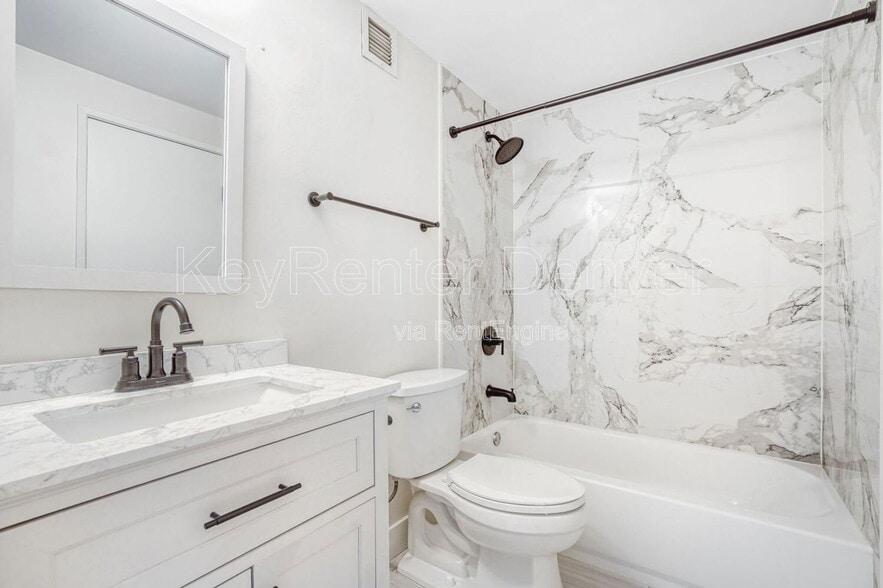 Building Photo - 720 16th St St