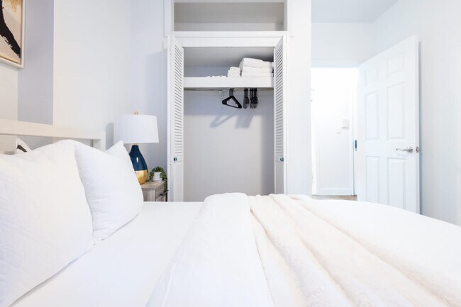 Building Photo - 1435 2nd Ave