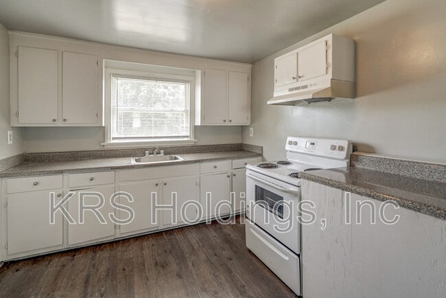 Building Photo - 5423 Remuda Dr