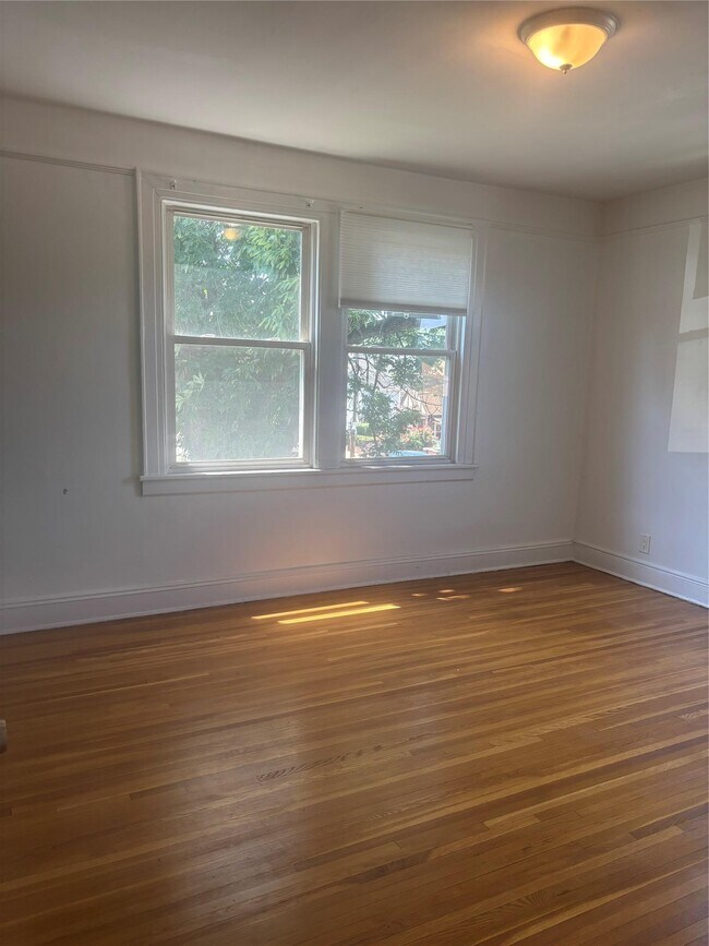 Building Photo - 174 Sedgwick Ave