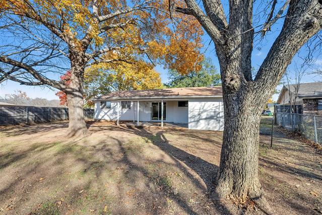 Building Photo - 121 Quail Creek Dr