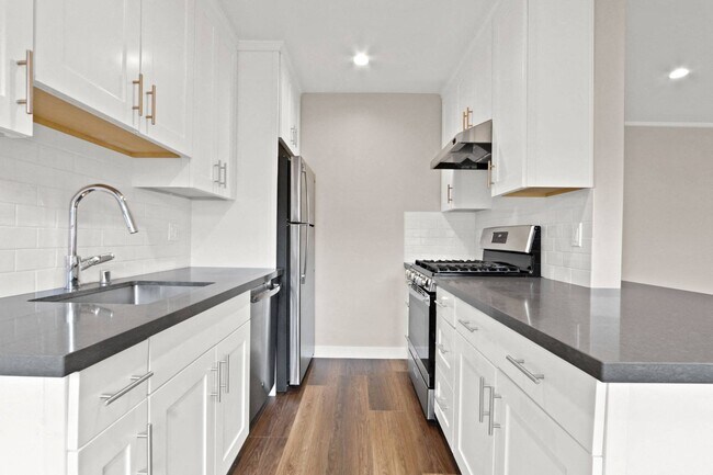 Building Photo - 814-818 2nd Street