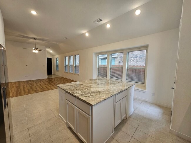 Building Photo - Available now ready for immediate move in  Heartland, TX