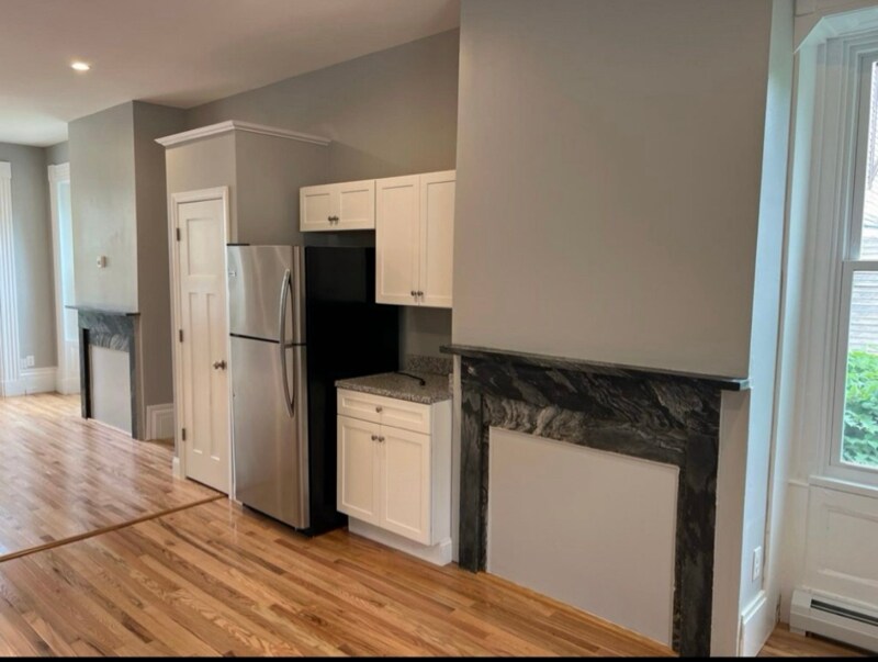 Building Photo - 72 3rd St