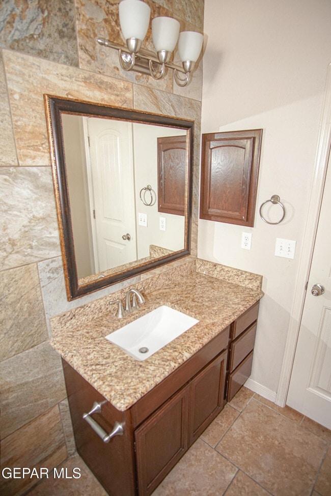 Building Photo - 14508 Smokey Point Dr