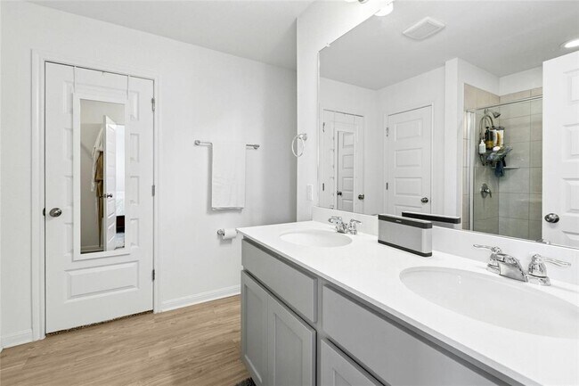 Building Photo - 6815 Tiznow Ln
