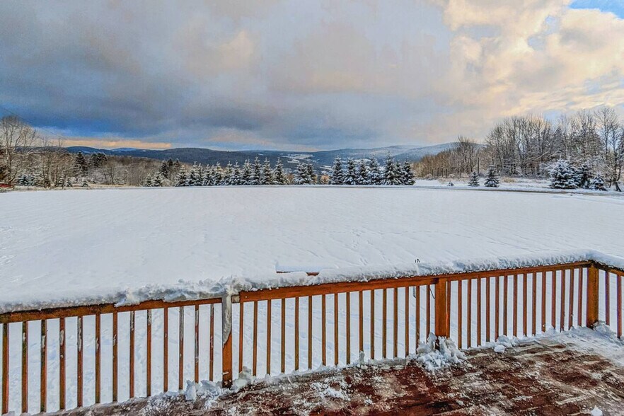 Building Photo - 2109 Dunk Hill Rd