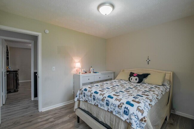 Building Photo - 356 Meadow Trace Dr