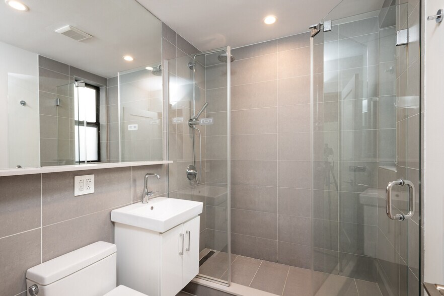 Building Photo - 8 Elko St