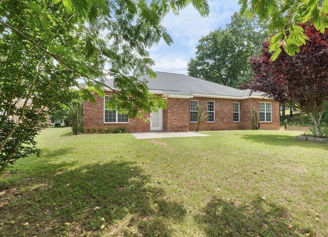 Building Photo - 3513 Seneca Ave