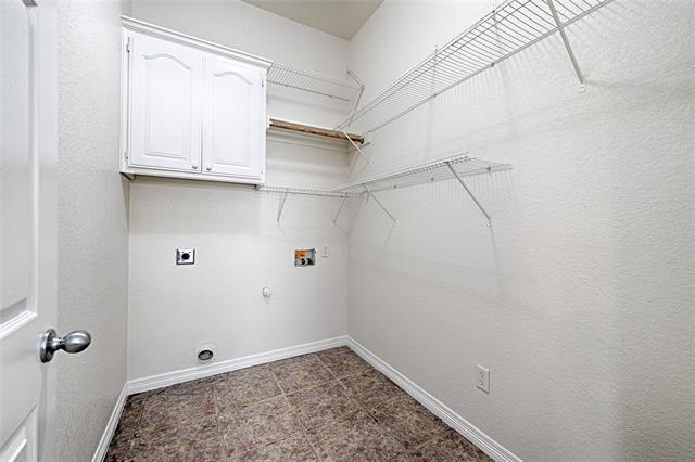Building Photo - 752 Trails End Cir