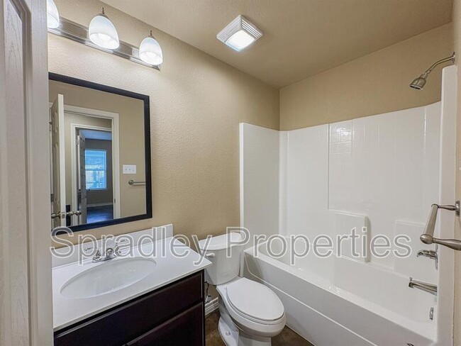 Building Photo - 1012B Menard Ct