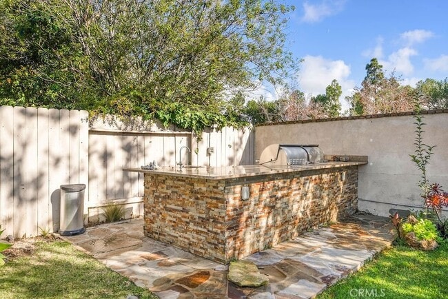 Building Photo - 2646 Basswood St