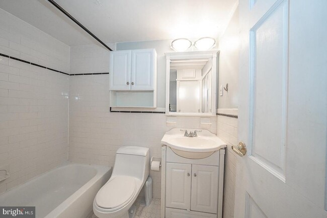 Building Photo - 1726 Wallace St