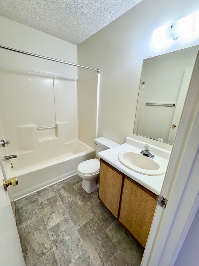 Building Photo - 712 Patton Cir