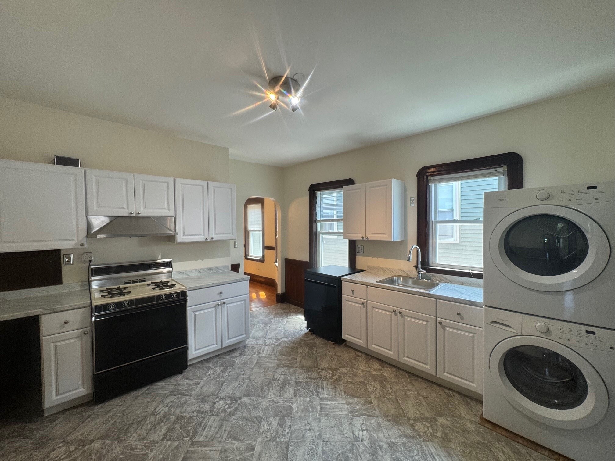 Building Photo - 298A Highland Ave