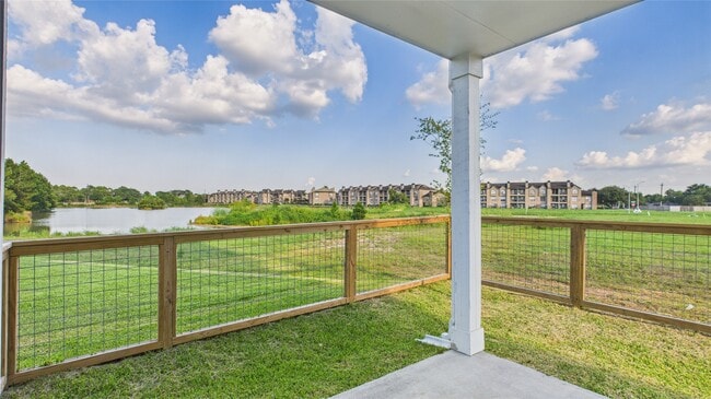 Building Photo - 9606 Valeca Dr