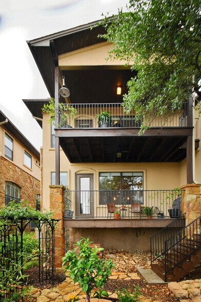 Building Photo - 4000 Ranch Road 620 N Unit 4