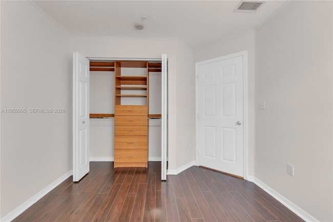 Building Photo - 2945 NE 185th St