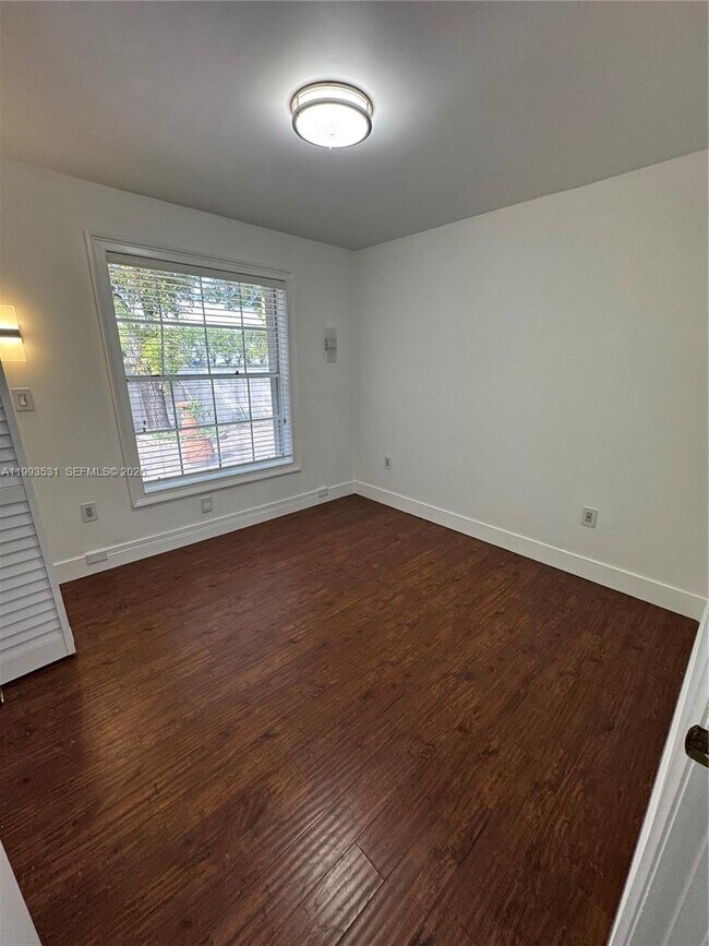 Building Photo - 5763 NW 97th Ct