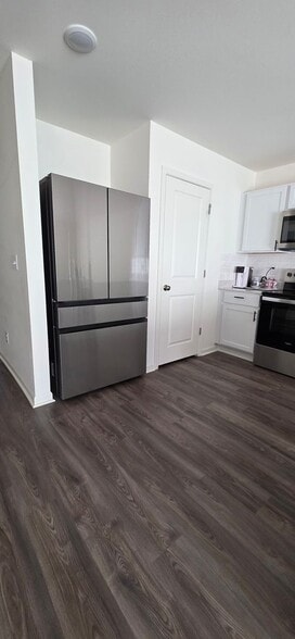 Building Photo - 134 Lang Farm Rd