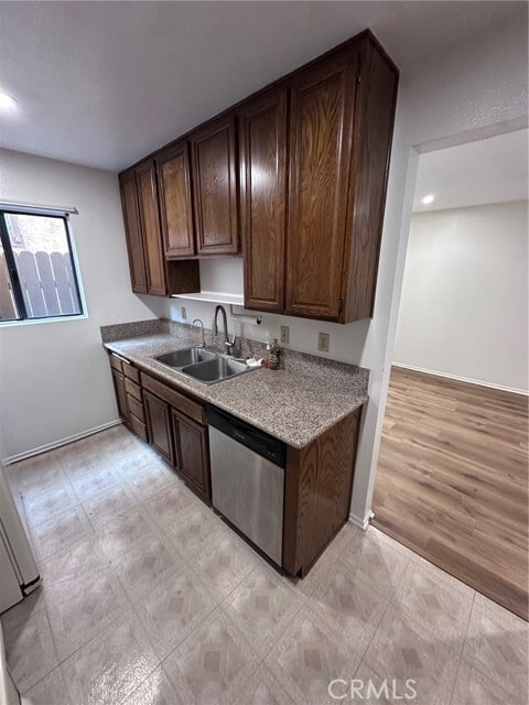 Building Photo - 437 Ivy St