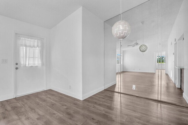 Building Photo - 4991 Sable Pine Cir