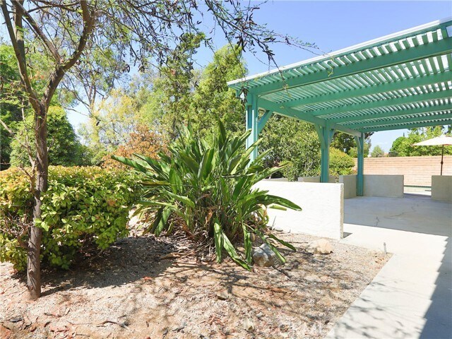 Building Photo - 22501 Cello Dr