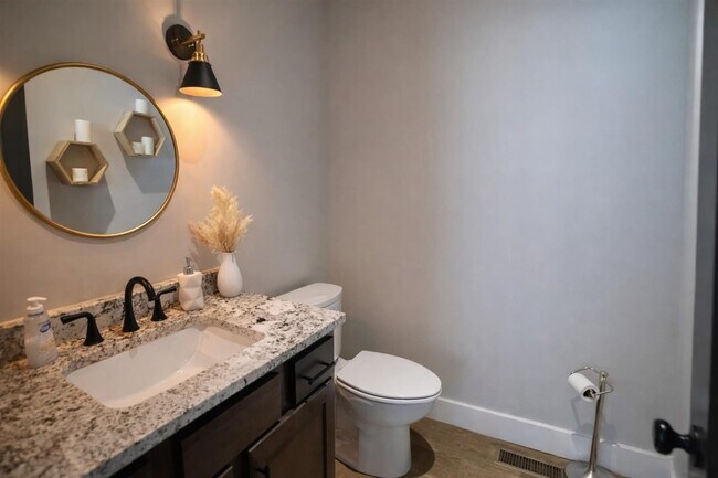 Building Photo - 755 Heritage Preserve Ln