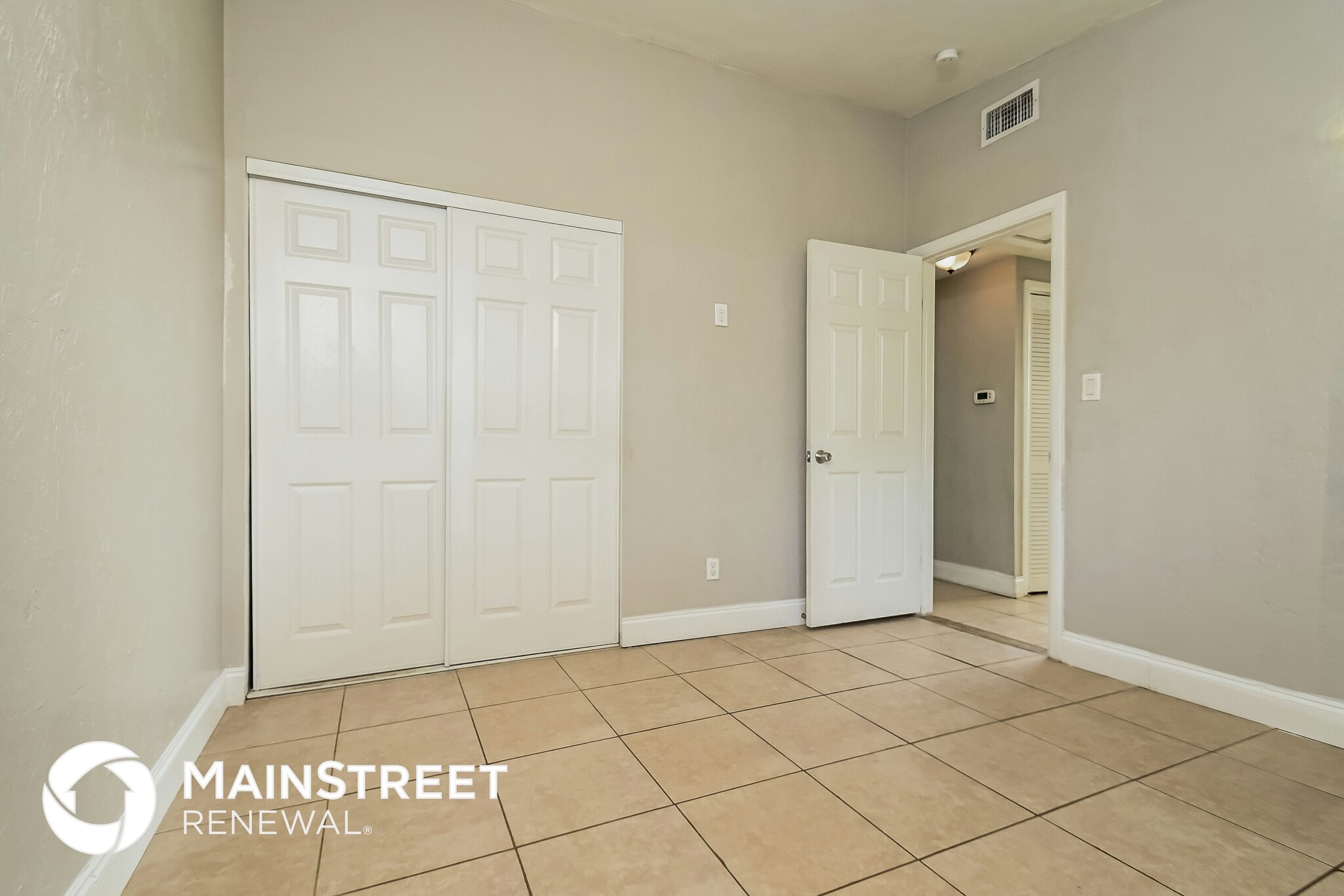 Building Photo - 3521 Schwalbe Dr