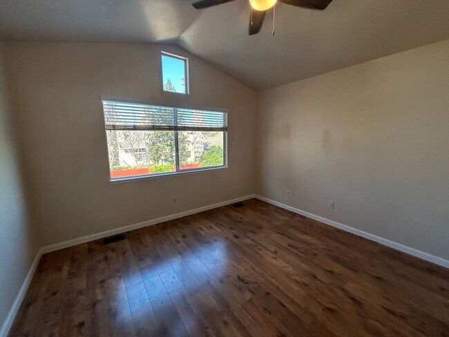 Building Photo - Nice home in Turlock