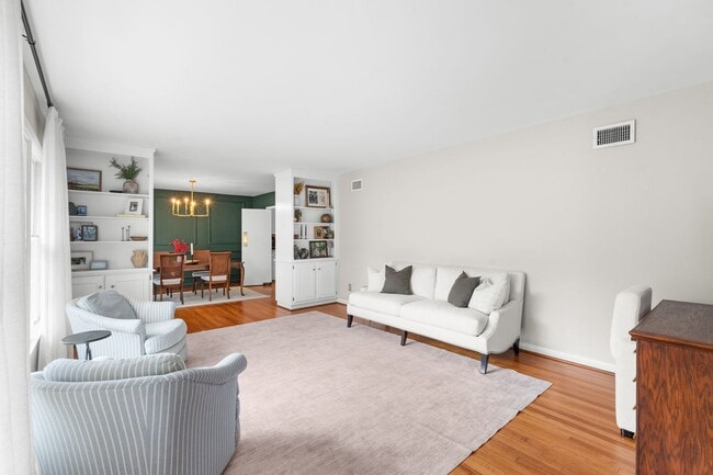 Building Photo - 106 Benson Dr