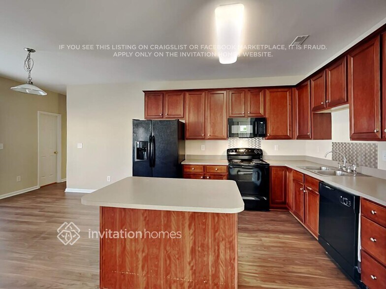 Building Photo - 12726 Orange Sun Trail