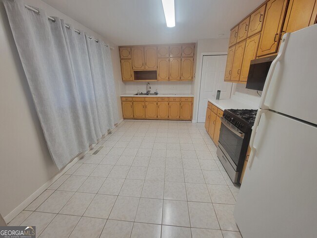 Building Photo - 1326 Lori Ct