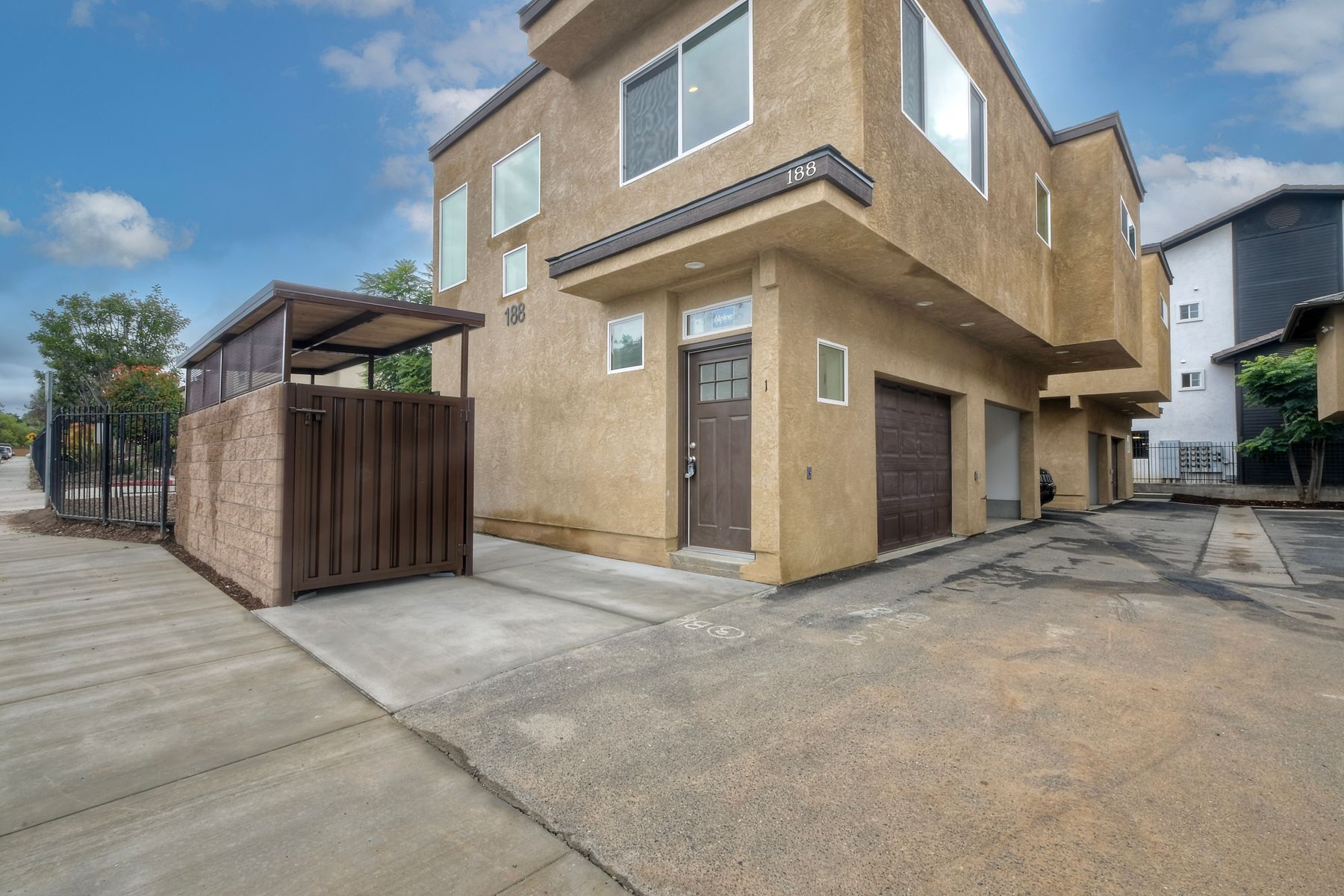 Building Photo - 188 Gosnell Way