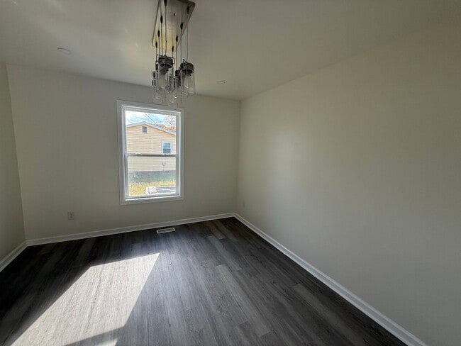 Building Photo - For Rent Mocksville