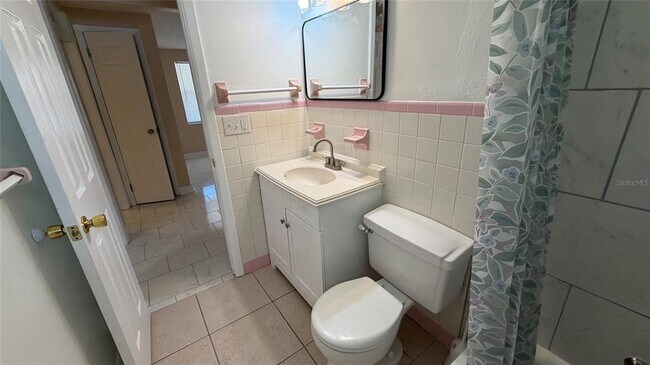 Building Photo - 4102 Highland Loop