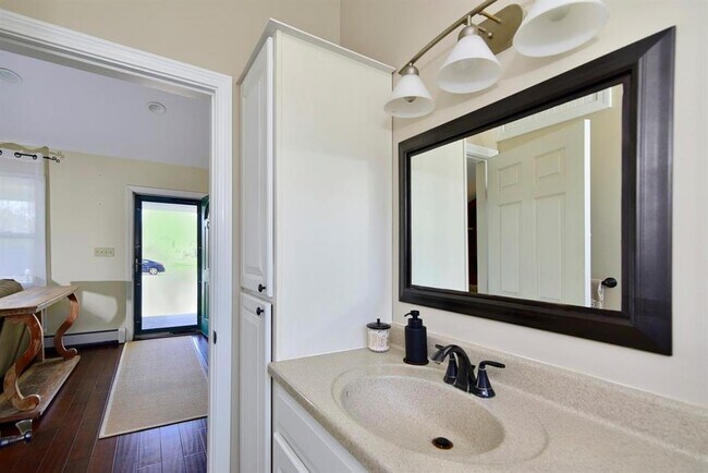 Building Photo - 62 Reposa Sq