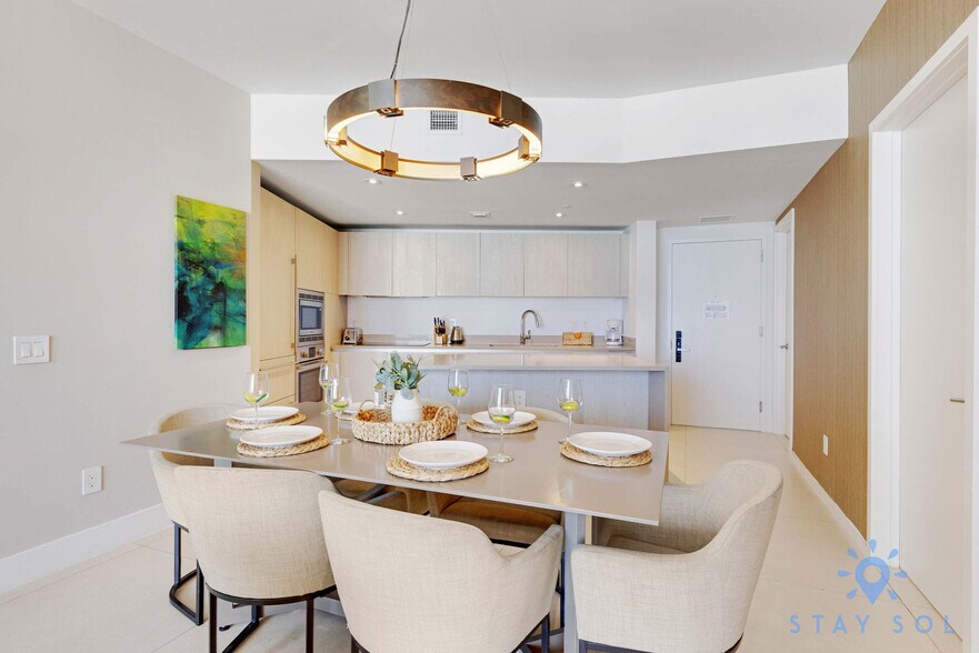 Building Photo - 4111 S Ocean Dr