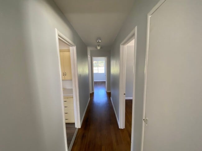 Building Photo - Charming 3 Bedroom Home in Quiet Tree-Line...