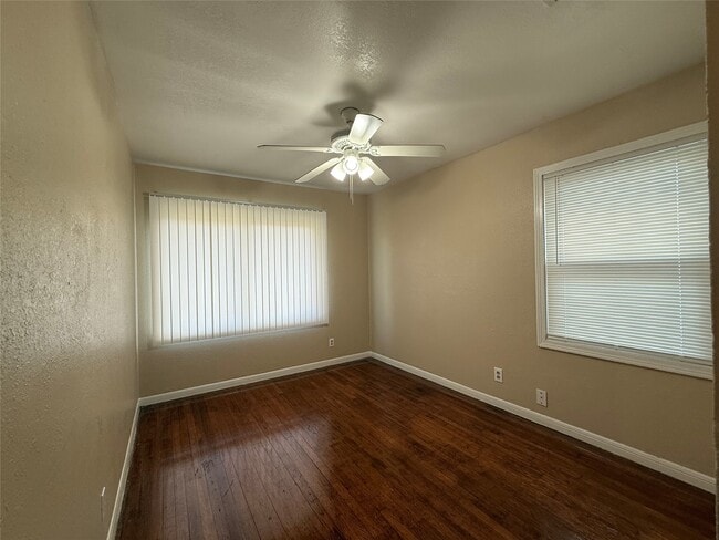 Building Photo - 1401 Pugh Dr