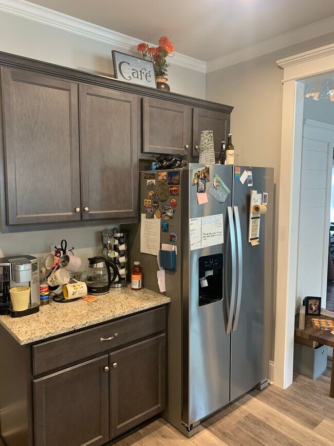 Four Bedroom Near Downtown Available for P... 183 Strickland Ave