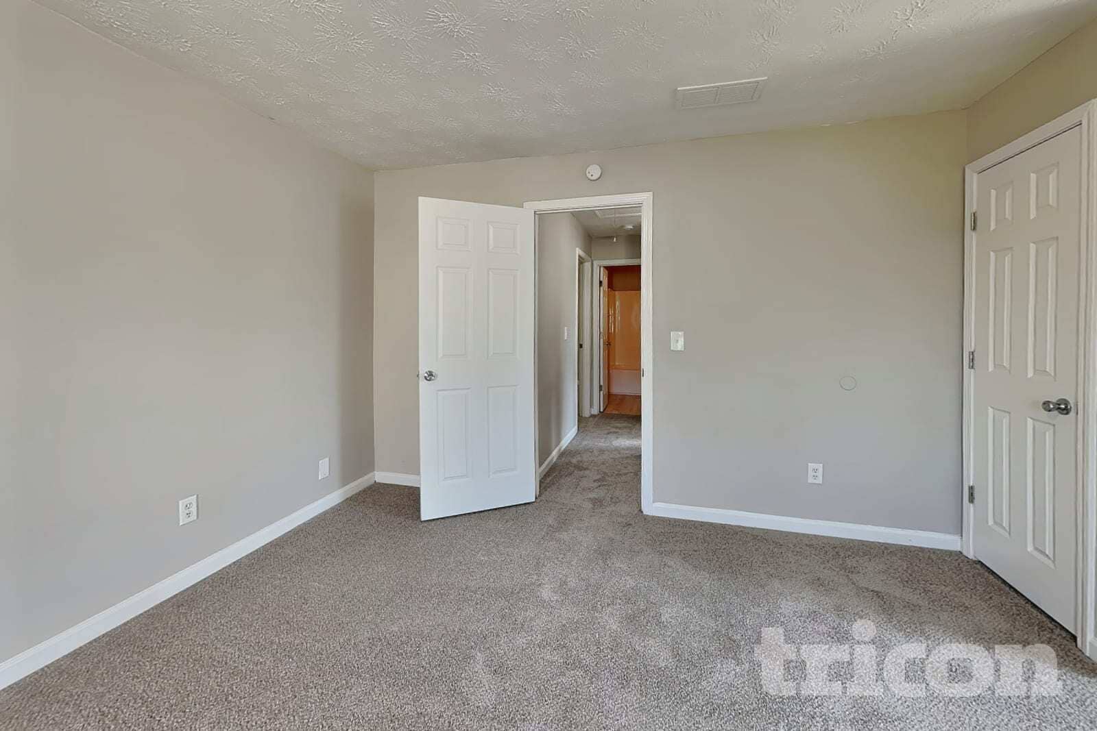 Building Photo - 517 Cathedral Dr